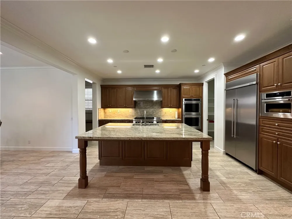 75 Cortland Irvine, CA 92620