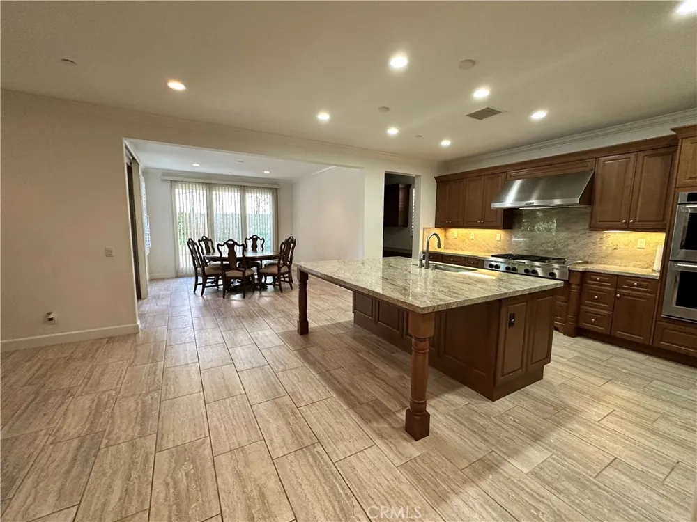 75 Cortland Irvine, CA 92620