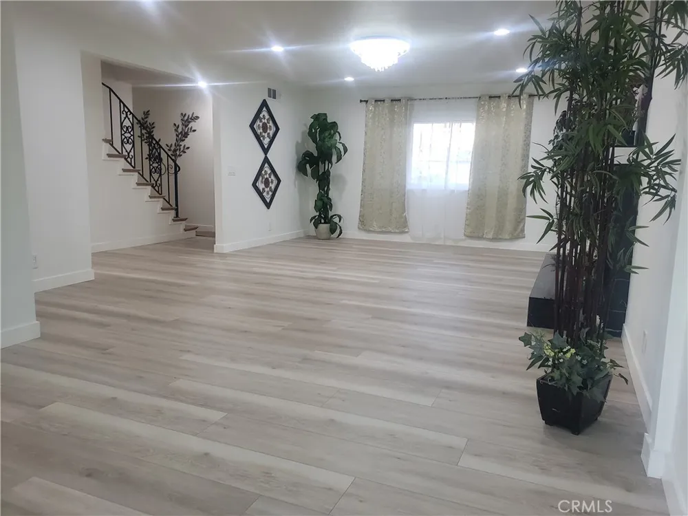 2758 W STOCKTON Anaheim, CA 92801