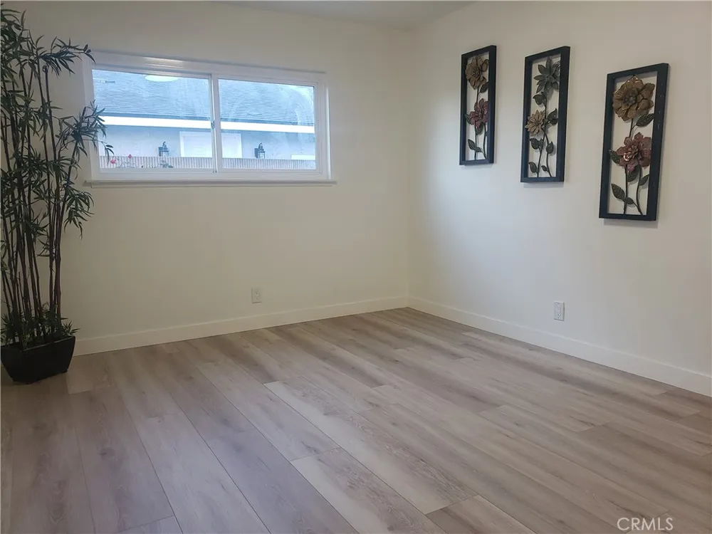 2758 W STOCKTON Anaheim, CA 92801
