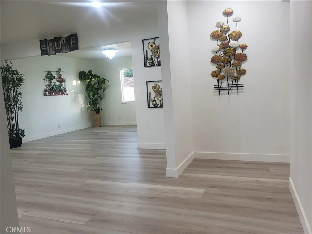 2758 W STOCKTON Anaheim, CA 92801