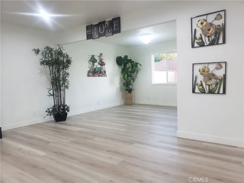 2758 W STOCKTON Anaheim, CA 92801