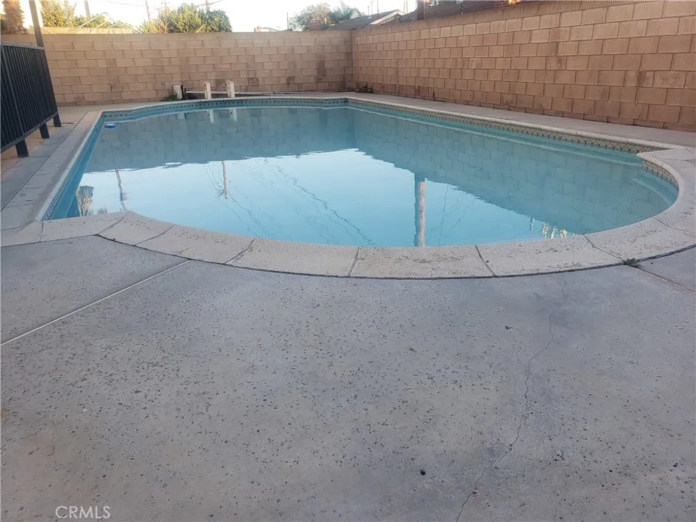 2758 W STOCKTON Anaheim, CA 92801