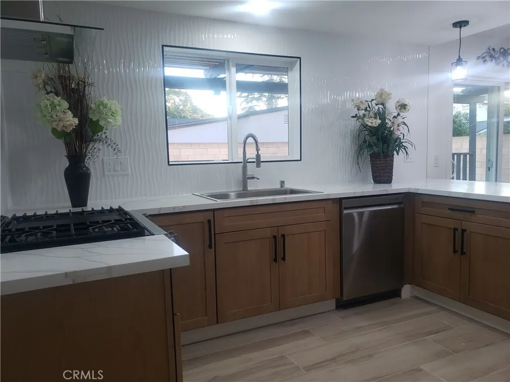 2758 W STOCKTON Anaheim, CA 92801