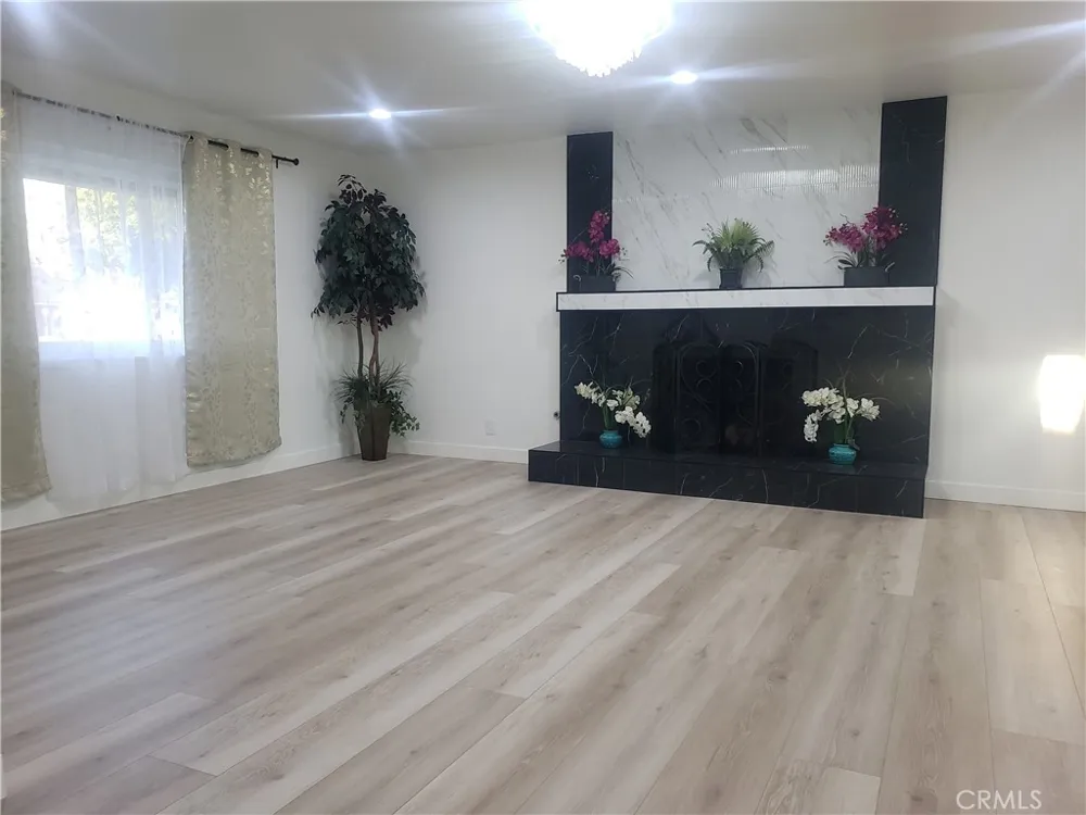2758 W STOCKTON Anaheim, CA 92801