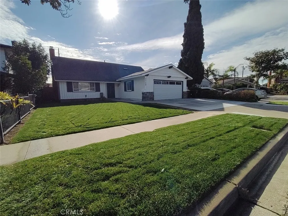 2758 W STOCKTON Anaheim, CA 92801