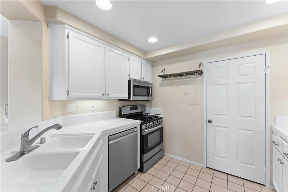 4 Paseo Del Sol Rancho Santa Margarita, CA 92688
