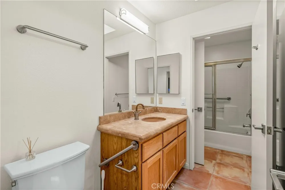1820 E Racquet Club Palm Springs, CA 92262