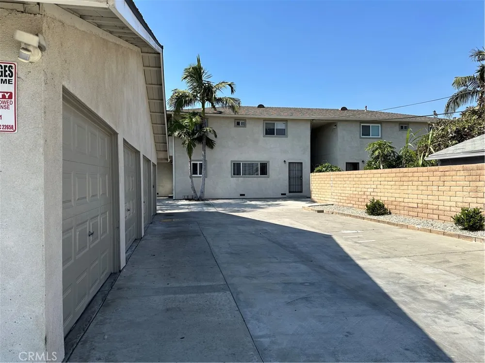 6631 Kingman Avenue #4 Buena Park, CA 90621