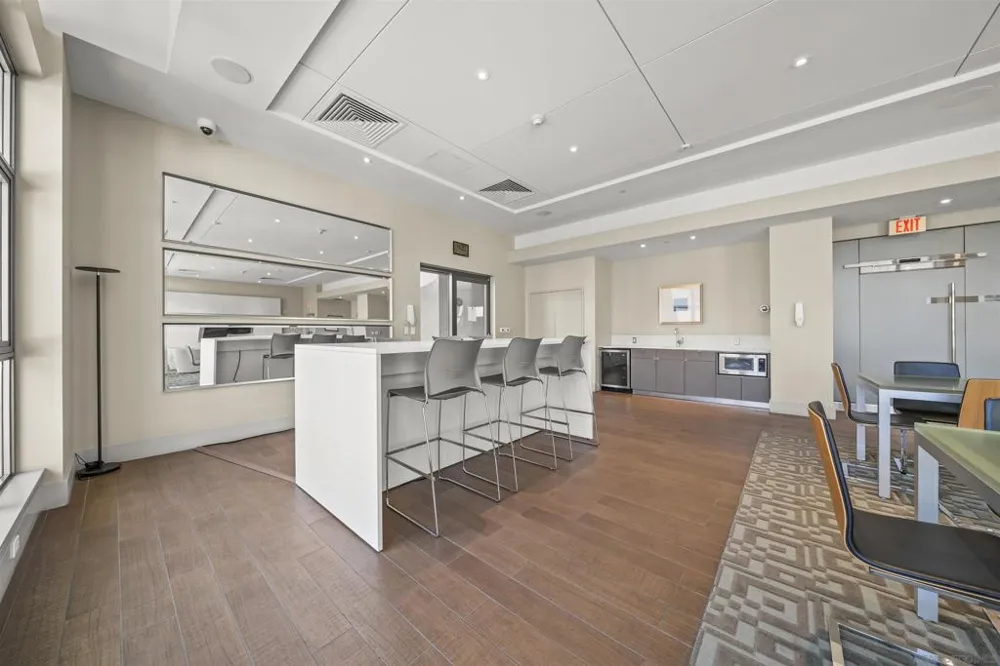 575 6th Ave #804 San Diego, CA 92101