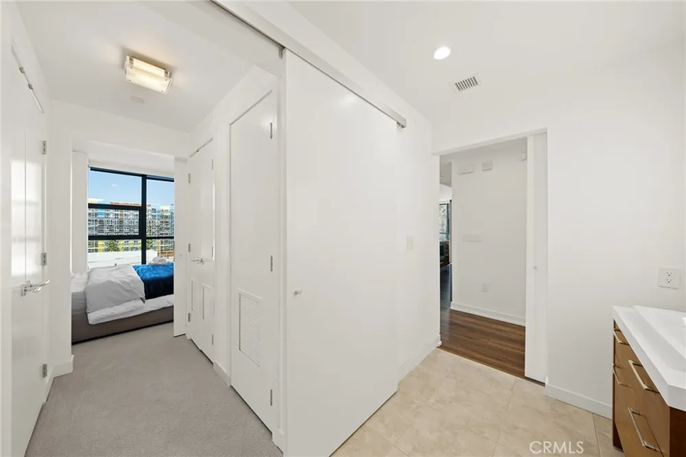 9 MacArthur Place #N502 Santa Ana, CA 92707