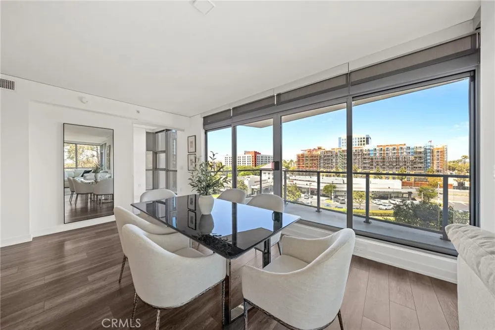 9 MacArthur Place #N502 Santa Ana, CA 92707