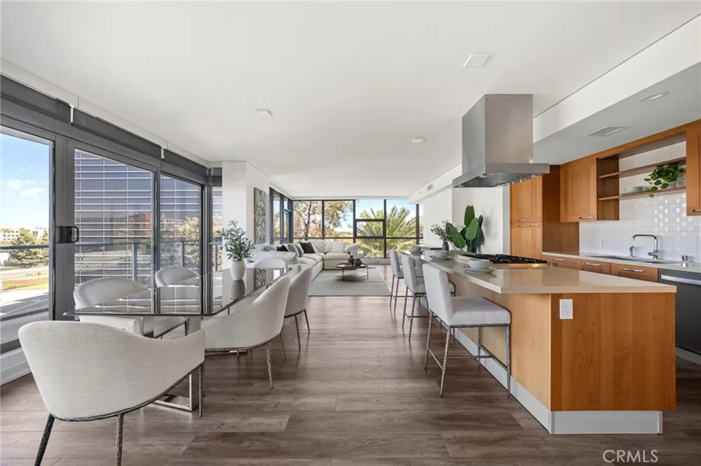 9 MacArthur Place #N502 Santa Ana, CA 92707