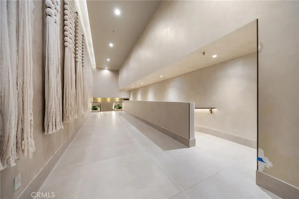 9 MacArthur Place #N502 Santa Ana, CA 92707
