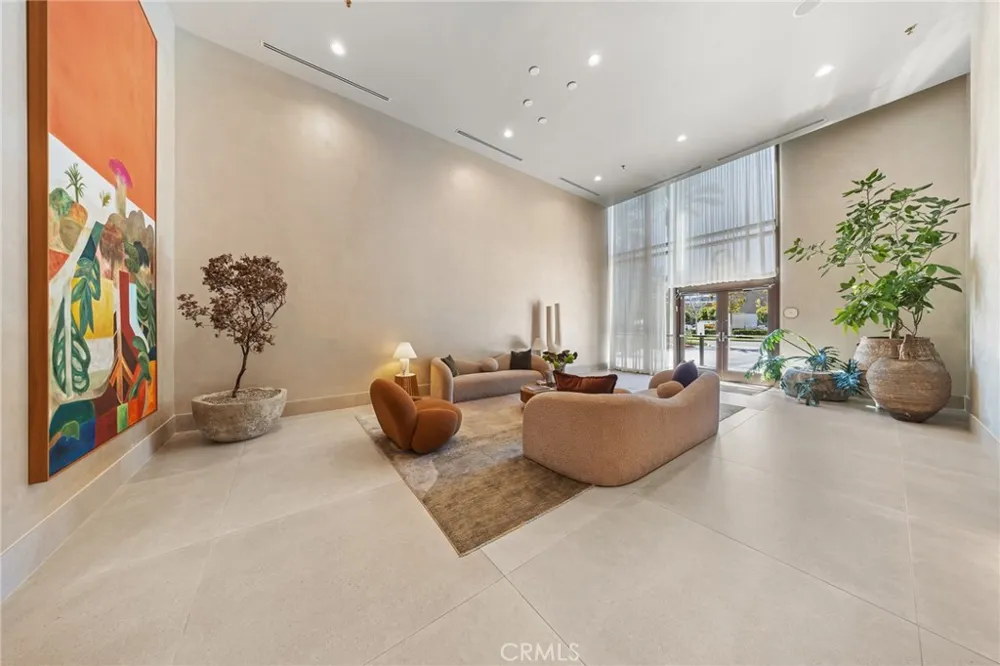 9 MacArthur Place #N502 Santa Ana, CA 92707