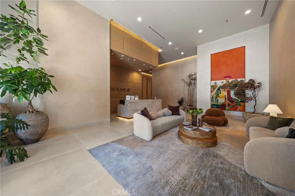 9 MacArthur Place #N502 Santa Ana, CA 92707