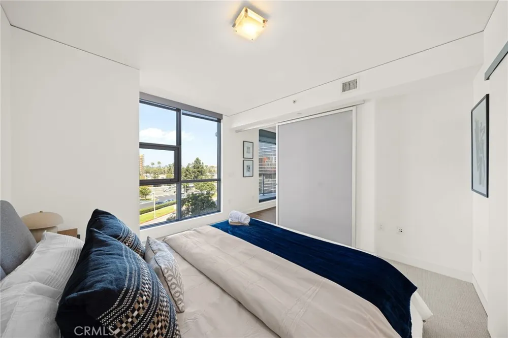 9 MacArthur Place #N502 Santa Ana, CA 92707