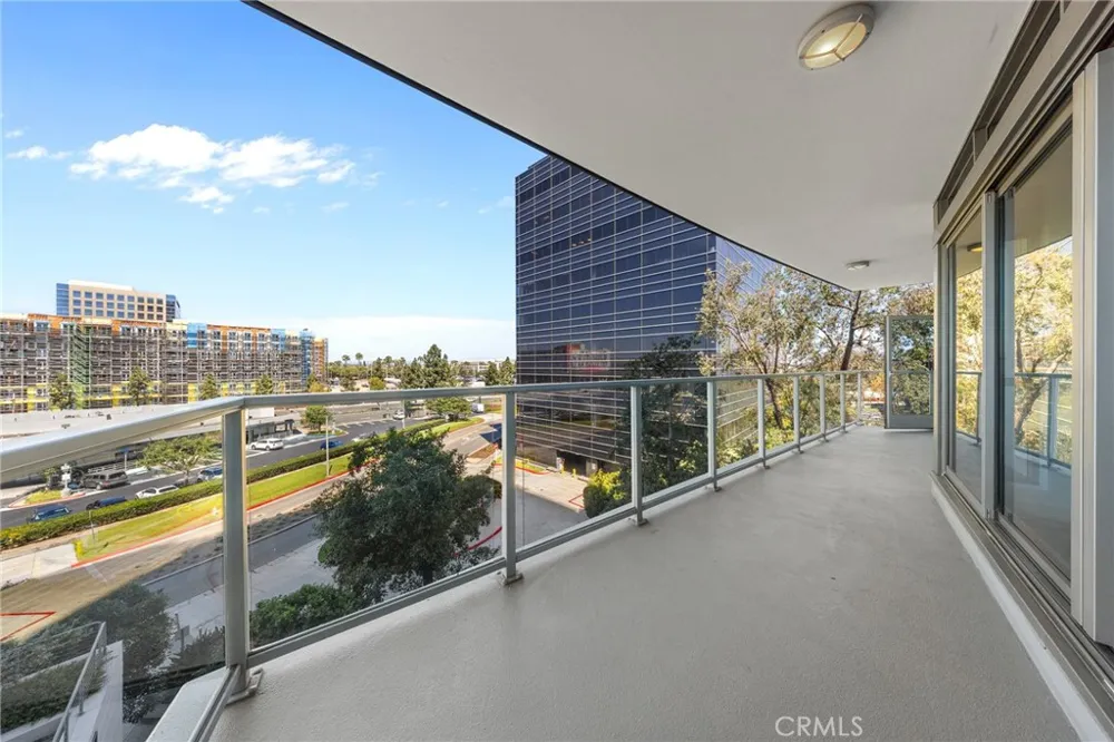 9 MacArthur Place #N502 Santa Ana, CA 92707