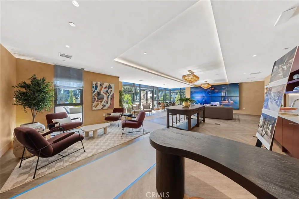 9 MacArthur Place #N502 Santa Ana, CA 92707