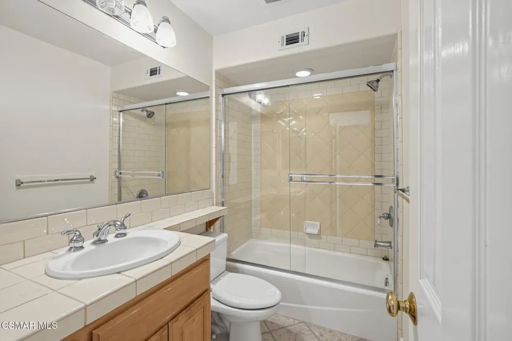 4106 W Kling Street Burbank, CA 91505