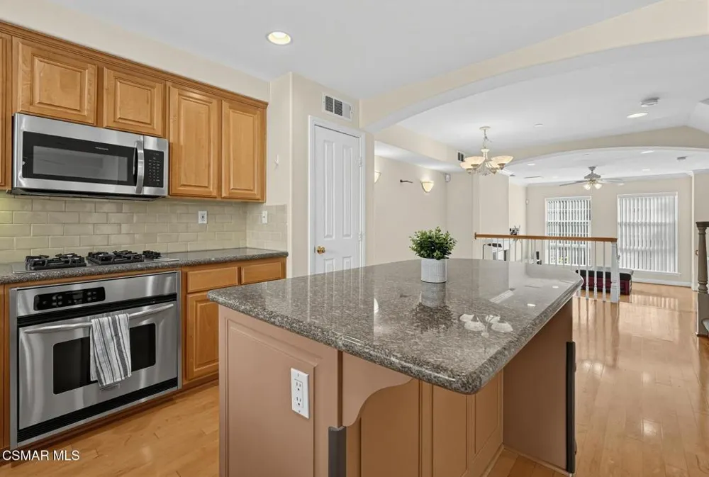 4106 W Kling Street Burbank, CA 91505