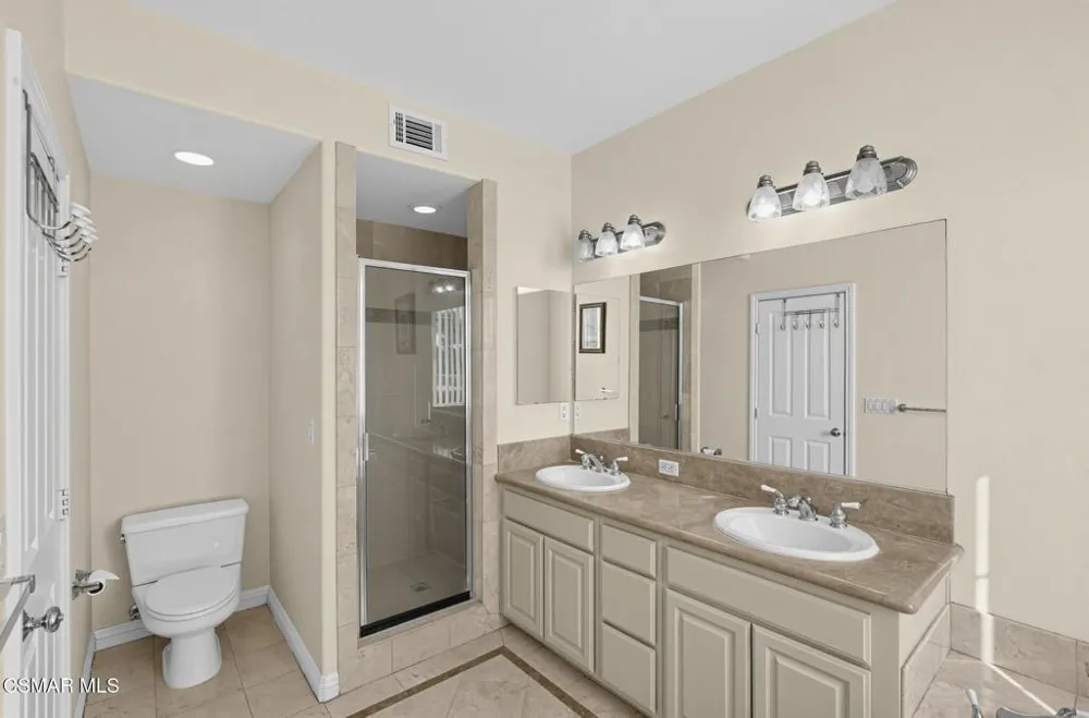 4106 W Kling Street Burbank, CA 91505