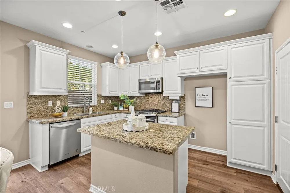 15813 Perrine Lane La Mirada, CA 90638