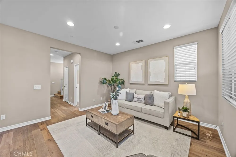 15813 Perrine Lane La Mirada, CA 90638