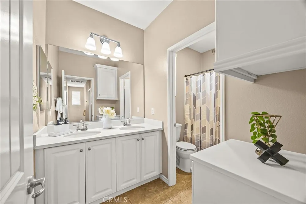 15813 Perrine Lane La Mirada, CA 90638