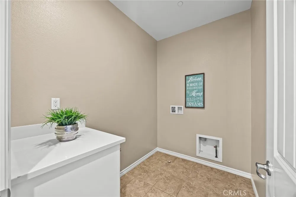 15813 Perrine Lane La Mirada, CA 90638