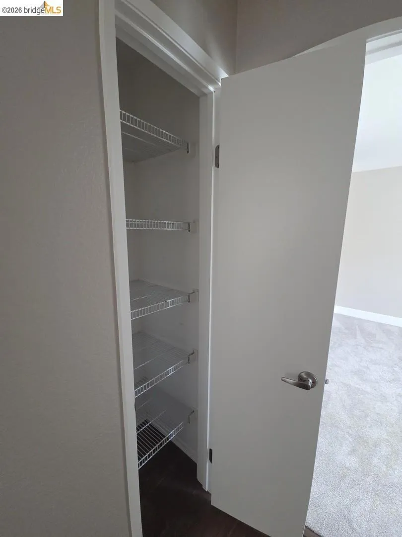 202 Shoreline CT Richmond, CA 94804
