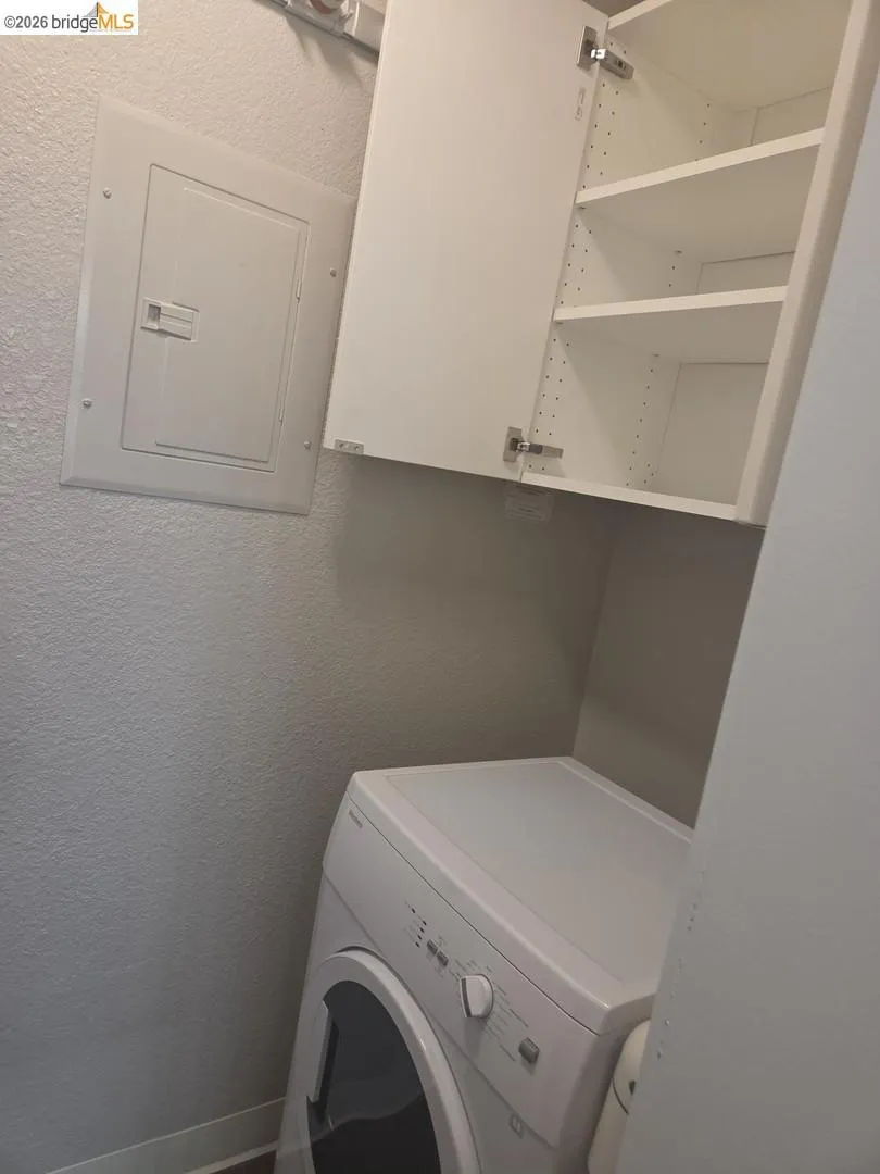 202 Shoreline CT Richmond, CA 94804