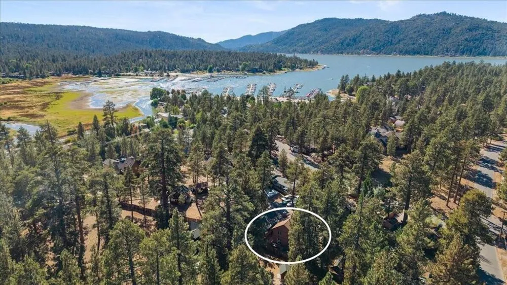 432 Chip-O-Wood Big Bear, CA 92315