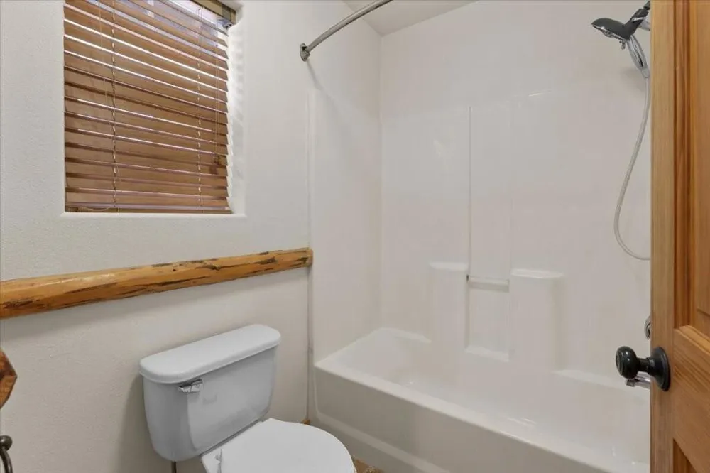 432 Chip-O-Wood Big Bear, CA 92315