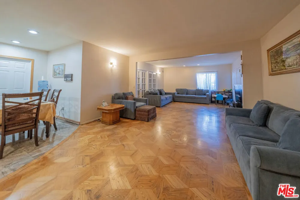 516 Crescent Heights Boulevard Los Angeles, CA 90048