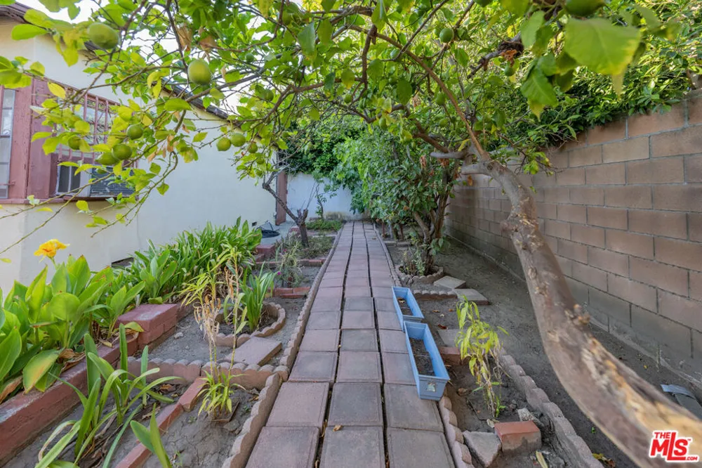 516 Crescent Heights Boulevard Los Angeles, CA 90048