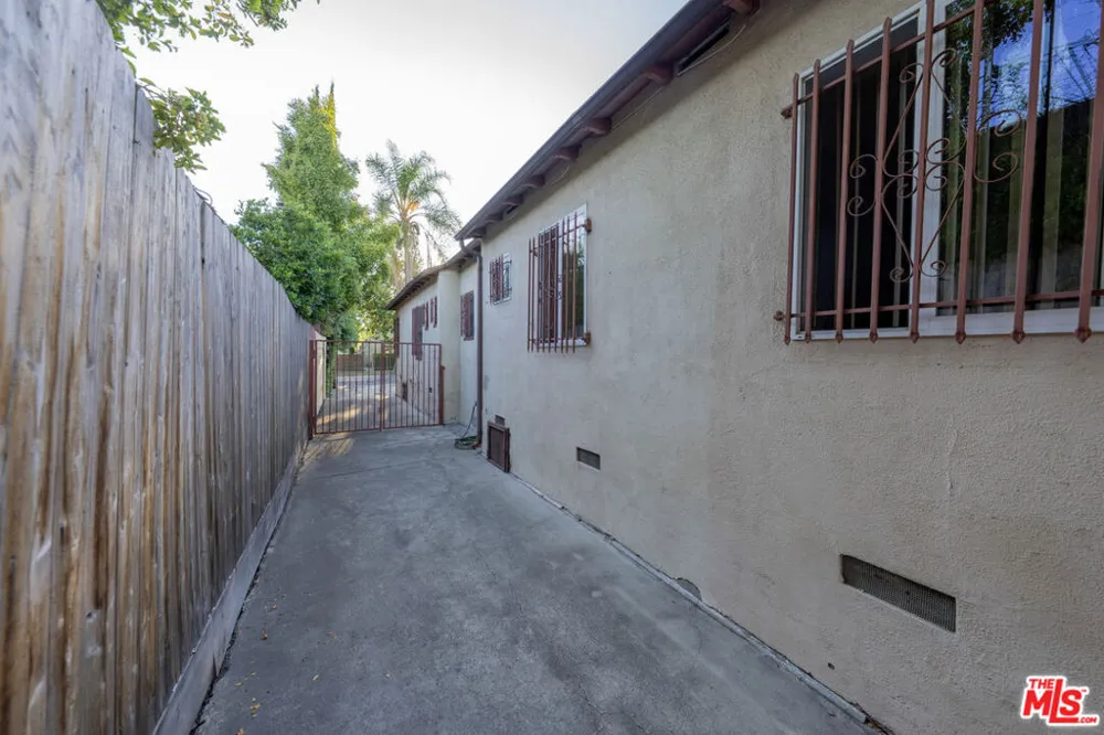 516 Crescent Heights Boulevard Los Angeles, CA 90048