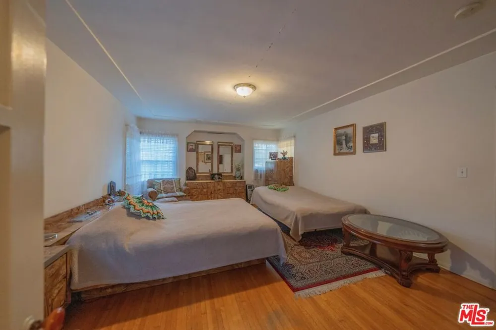 516 Crescent Heights Boulevard Los Angeles, CA 90048