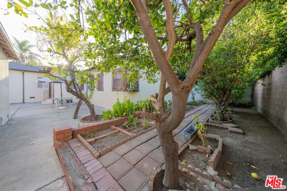 516 Crescent Heights Boulevard Los Angeles, CA 90048