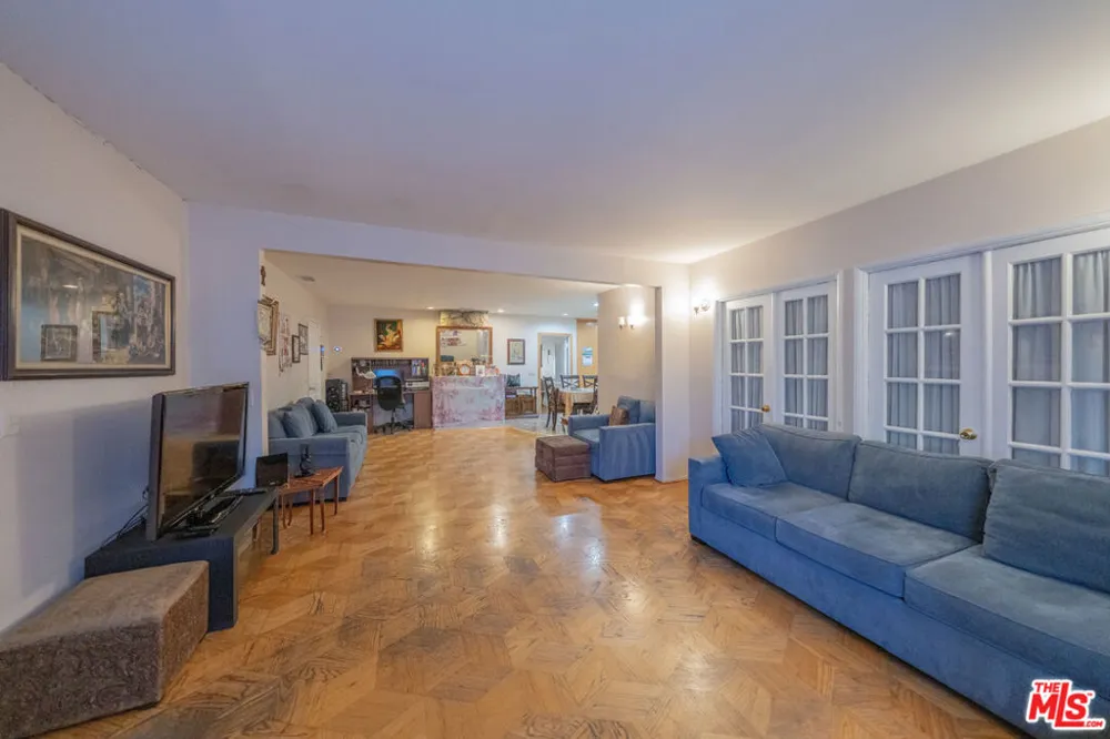 516 Crescent Heights Boulevard Los Angeles, CA 90048