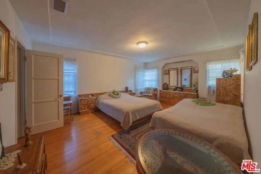 516 Crescent Heights Boulevard Los Angeles, CA 90048