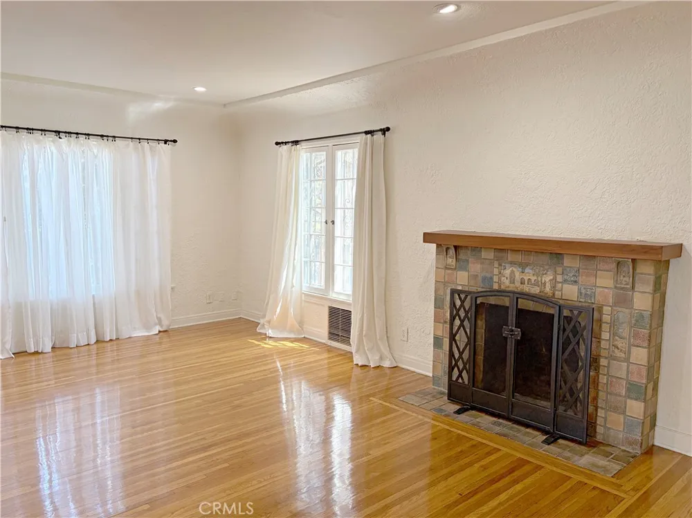 3265 Pine Street Riverside, CA 92501