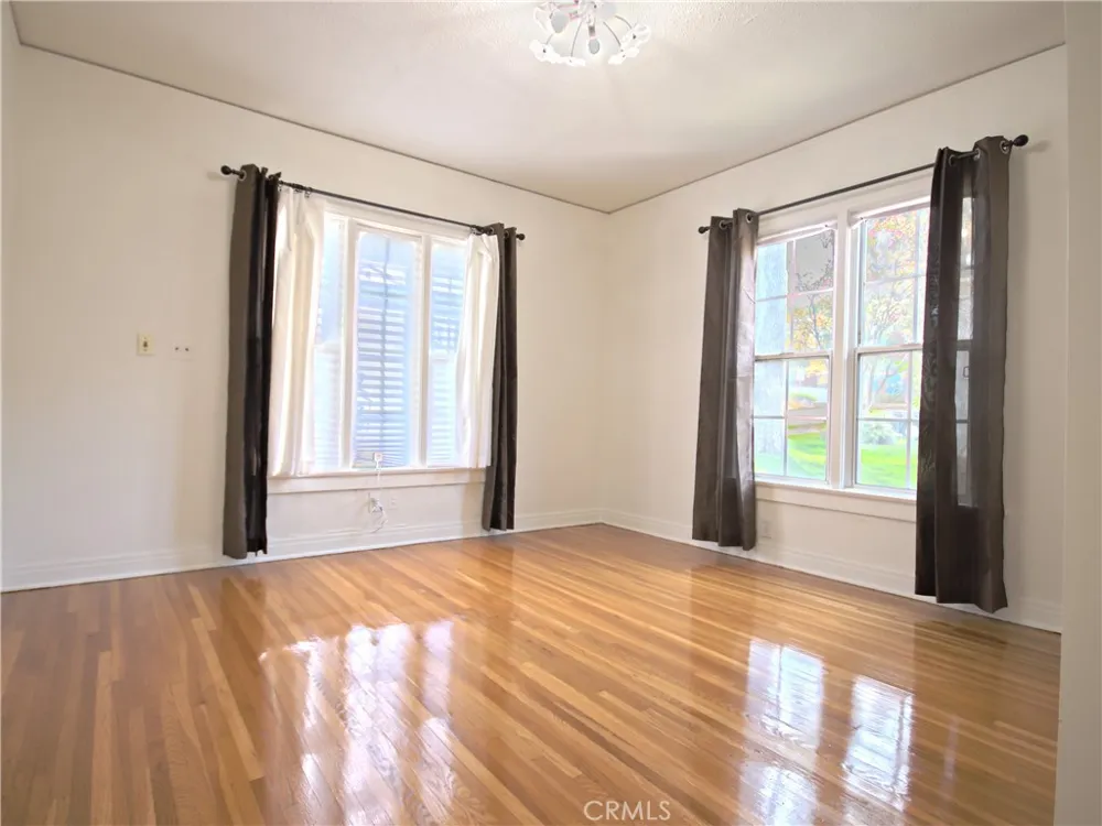 3265 Pine Street Riverside, CA 92501