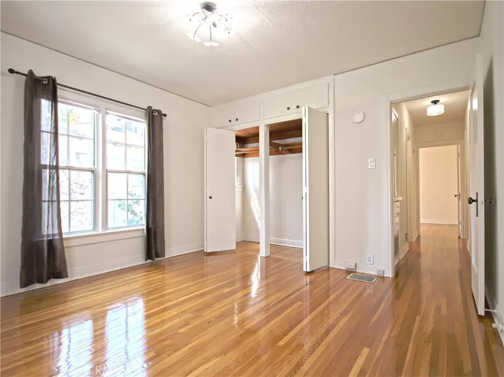 3265 Pine Street Riverside, CA 92501