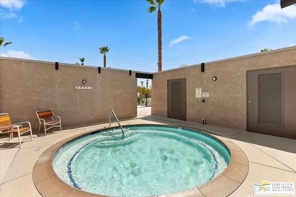 294 Juniper Drive Palm Springs, CA 92264