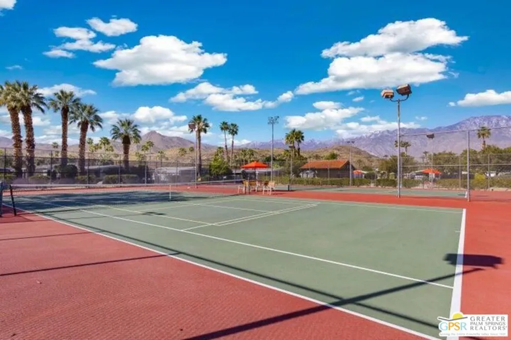 294 Juniper Drive Palm Springs, CA 92264