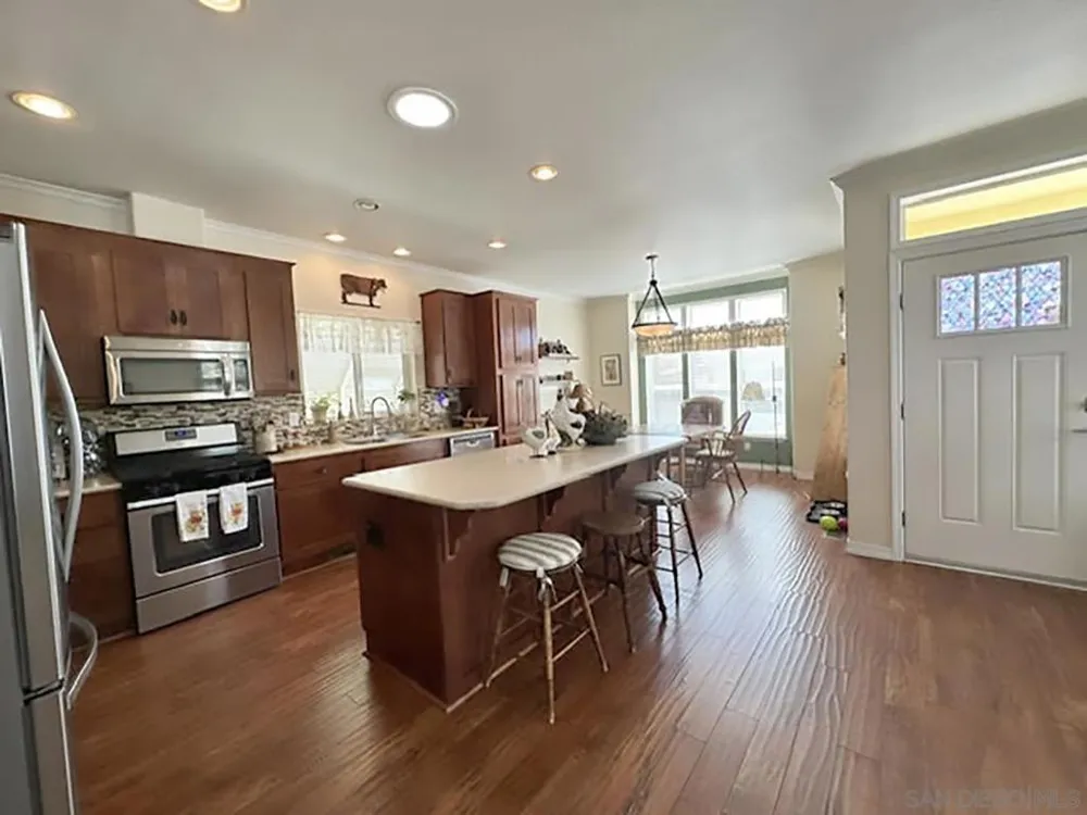 3449 Don Arturo Drive Carlsbad, CA 92010