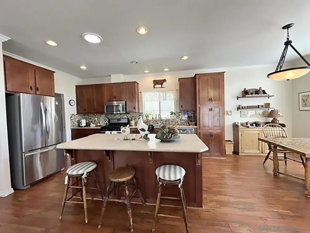3449 Don Arturo Drive Carlsbad, CA 92010