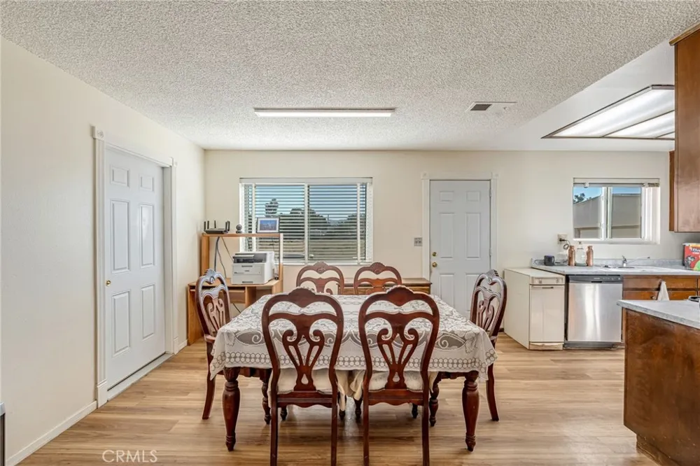 8967 Hickory Avenue Hesperia, CA 92345