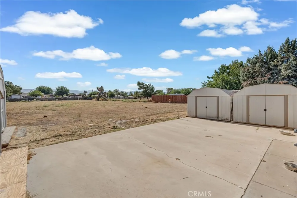8967 Hickory Avenue Hesperia, CA 92345